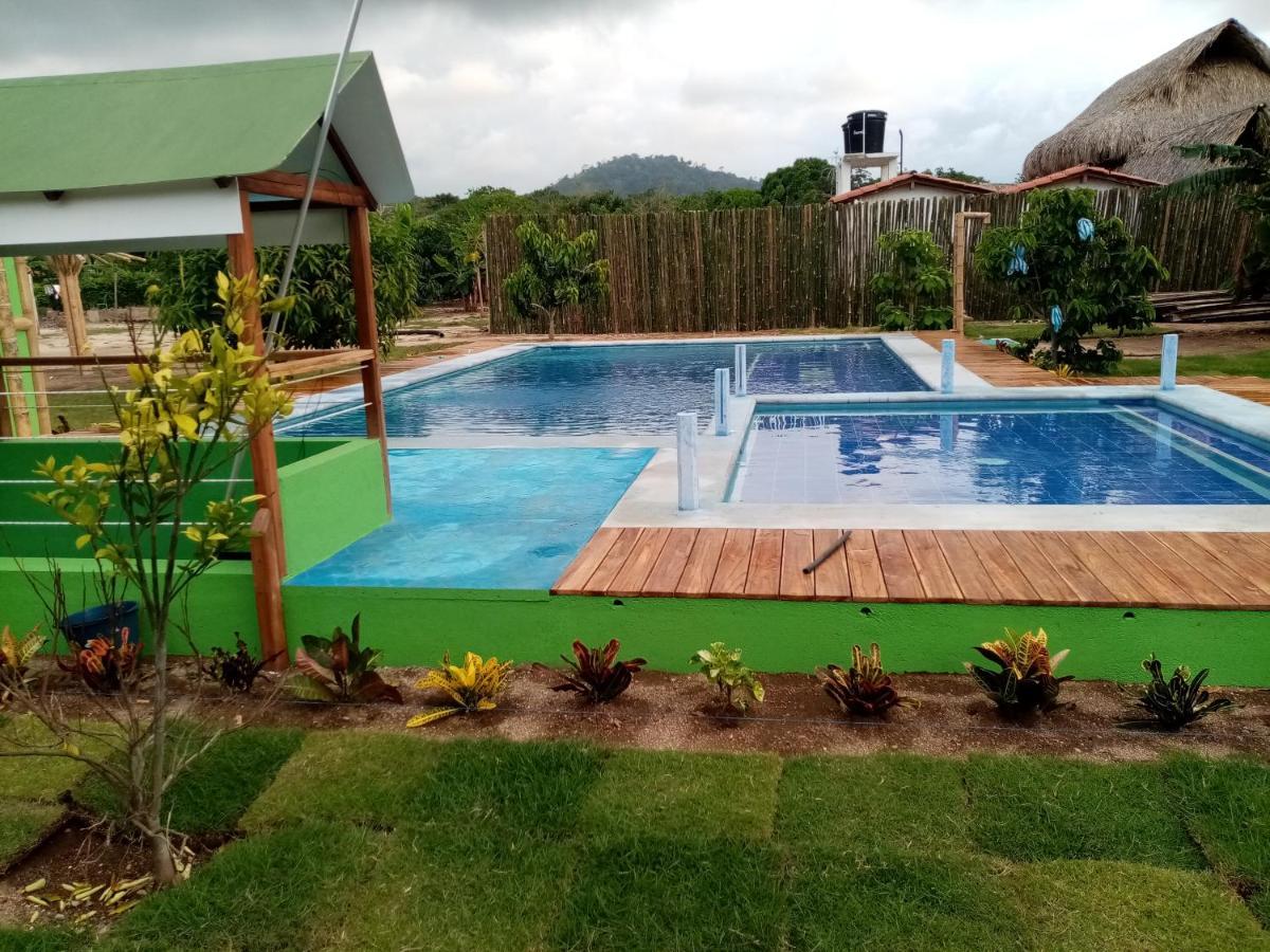 Hostal La Finquita ปาโลมิโน ภายนอก รูปภาพ