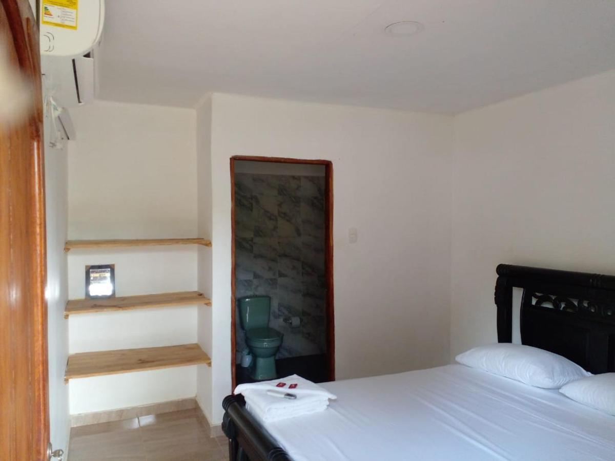 Hostal La Finquita ปาโลมิโน ภายนอก รูปภาพ